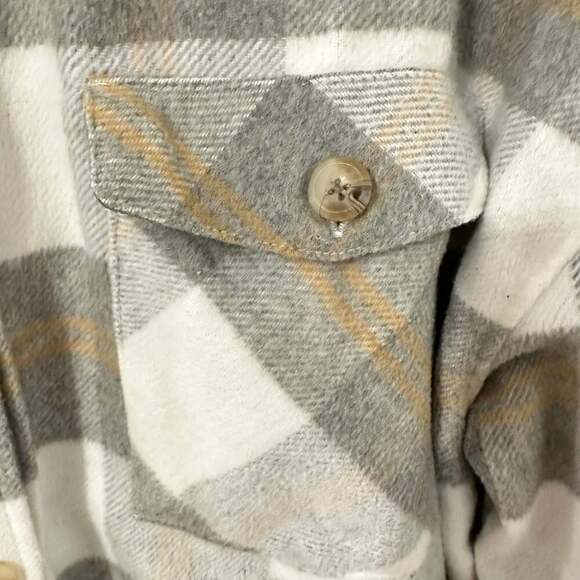Kensie Jeans Button Down Flannel Plaid Shacket - Picture 6 of 12